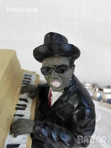 Музиканти винтидж колекция 4 бр фигури. , снимка 6 - Антикварни и старинни предмети - 52606415