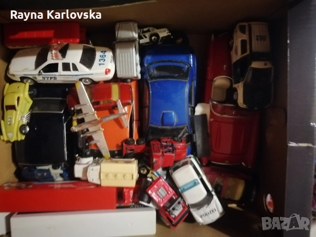 Колекция колички, снимка 10 - Коли, камиони, мотори, писти - 51641364