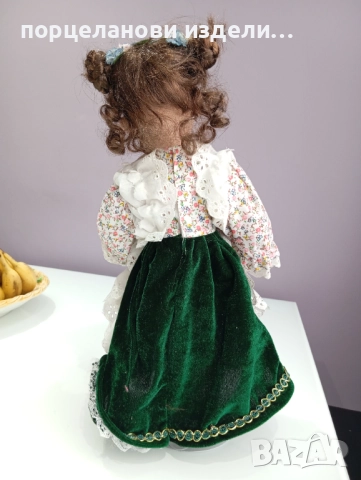 Порцеланова колекционерска кукла със метална стойка , снимка 14 - Антикварни и старинни предмети - 52690344