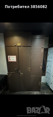 Дървени шкафове за дрехи