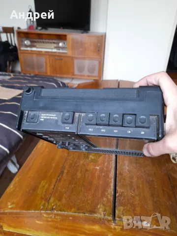 Старо радио,радиоприемник Меридиан 236, снимка 6 - Антикварни и старинни предмети - 49637952