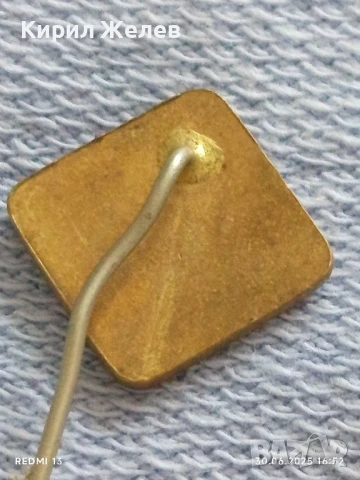 Пет значки стари редки от соца CASTELLO, LOKAVIT ,LUXCKS за КОЛЕКЦИЯ ДЕКОРАЦИЯ 34962, снимка 3 - Колекции - 50850593