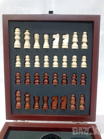 Комплект шах с аксесоари за вино, снимка 3 - Аксесоари за кухня - 52930532