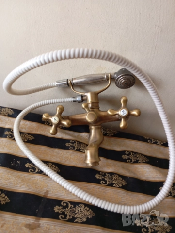 Луксозен смесител с душ слушалка