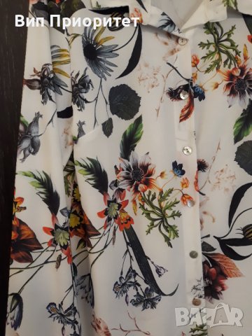 Бяла риза с пъстър принт, дълъг ръкав, официална, коприна, със закопчаване отпред, снимка 3 - Ризи - 37408068