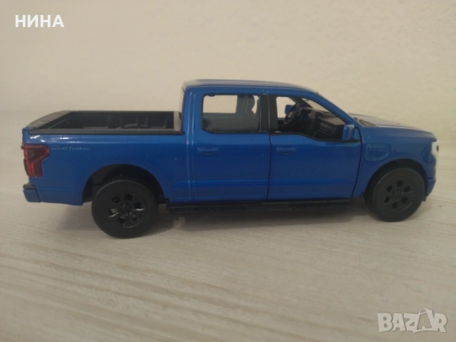 Метална количка Ford F150 Platinum !!!, снимка 5 - Колекции - 53045907