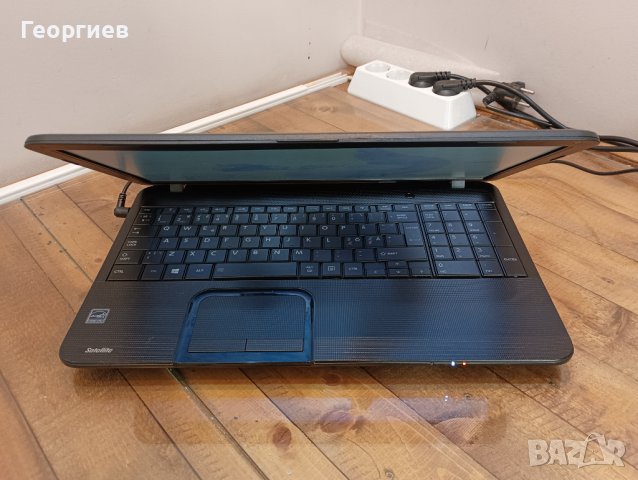 Лаптоп Toshiba Satellite C850D-12P, снимка 7 - Лаптопи за дома - 40091561