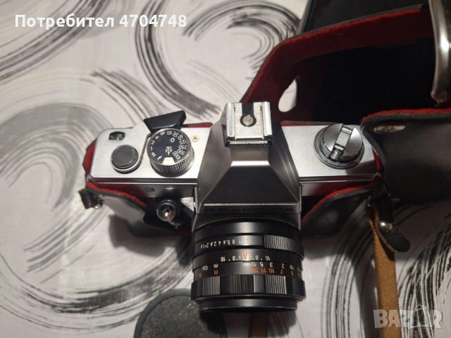 Два Ретро фотоапарата Zenit11 и Practica, снимка 7 - Фотоапарати - 53058244