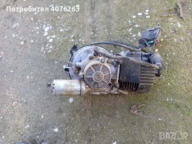 Продавам двигател за Piaggio с стартер, снимка 2 - Части - 52569213