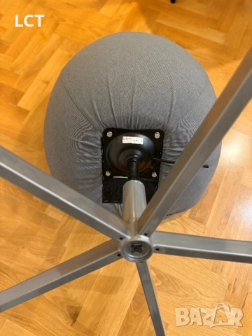 въртящ се стол Ikea Skruvsta, снимка 4 - Столове - 52356546