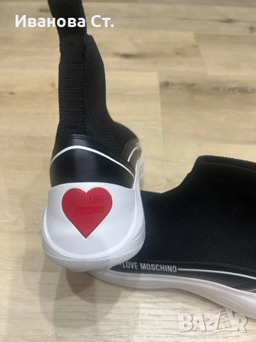 Дамски сникърси Love Moschino, снимка 2 - Кецове - 52335089