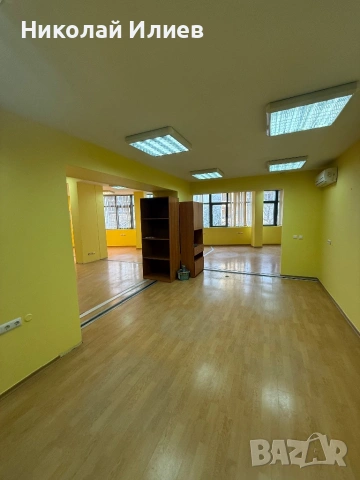 Под наем офис идеален център, снимка 8 - Офиси - 53110284