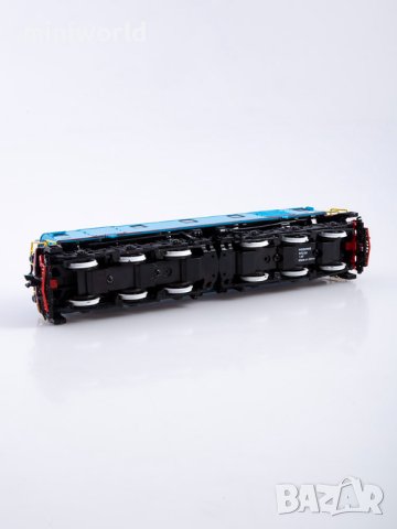 Локомотив ВЛ22М Електричка СССР - мащаб 1:87 HO на Наши Локомотиви моделът е нов в блистер, снимка 3 - Колекции - 43952763