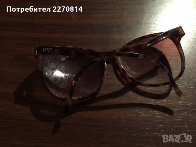 Очила, снимка 2 - Слънчеви и диоптрични очила - 28390552
