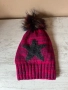 Цикламена плетена шапка с помпон и полар от вътрешната страна 60% акрил 20% вълна 20% полиестер ❤️, снимка 1
