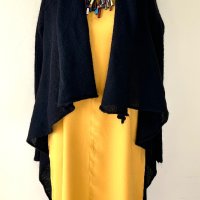 Черна асиметрична жилетка плетиво Benetton & жълта кокетна рокля Vanilia , снимка 2 - Рокли - 43887141