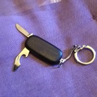 Ключодържател с малко ножче и отварачка отличен, снимка 1 - Колекции - 43668501