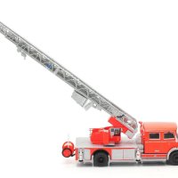 Mercedes-Benz L1519 DLK30 Fire Engine пожарна 1966 - мащаб 1:43 на IXO-Altaya нов в блистер, снимка 3 - Колекции - 43128250