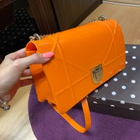 Нова силиконова оранжева чанта Zara , снимка 3 - Чанти - 33466871