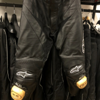 Кожен мото панталон ALPINESTARS APEX, протектори,52 М-L,като нов, снимка 3 - Аксесоари и консумативи - 44864549