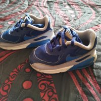 Детски маратонки Nike 22, снимка 3 - Детски маратонки - 32882435