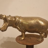 Масивен метален хипопотам., снимка 4 - Антикварни и старинни предмети - 43788730