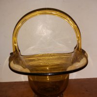 Стара стъклена бонбониера от соца., снимка 1 - Антикварни и старинни предмети - 35235381