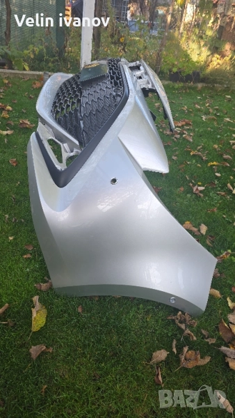 предна броня за тойота корола, снимка 1