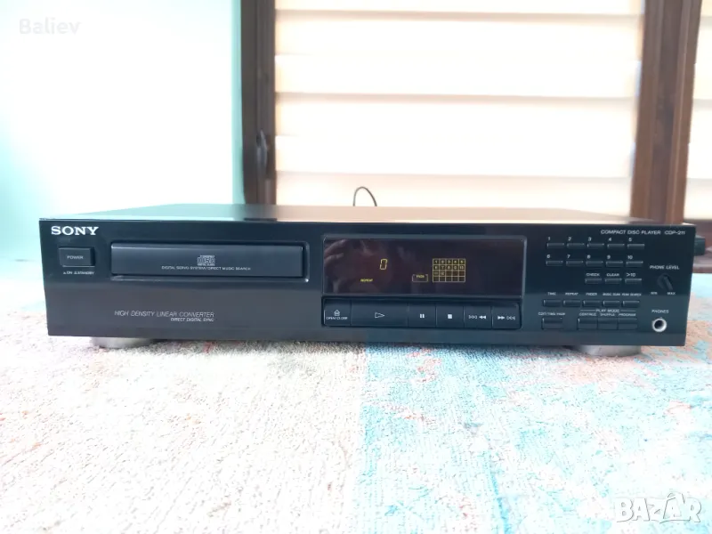 SONY CDP-211 CD PLAYER , снимка 1