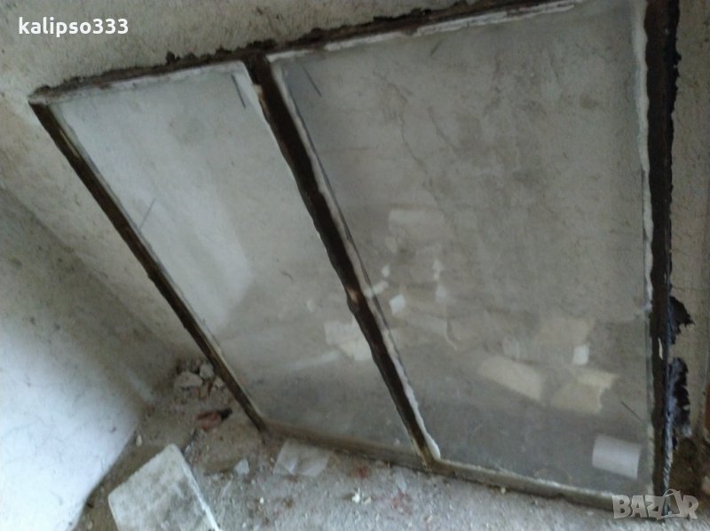 Прозорец метална рамка за покрив или стена, снимка 1