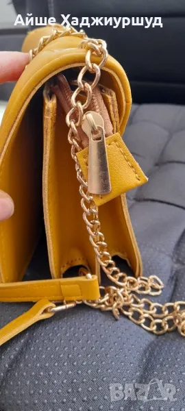 Малка дамска чанта, снимка 1