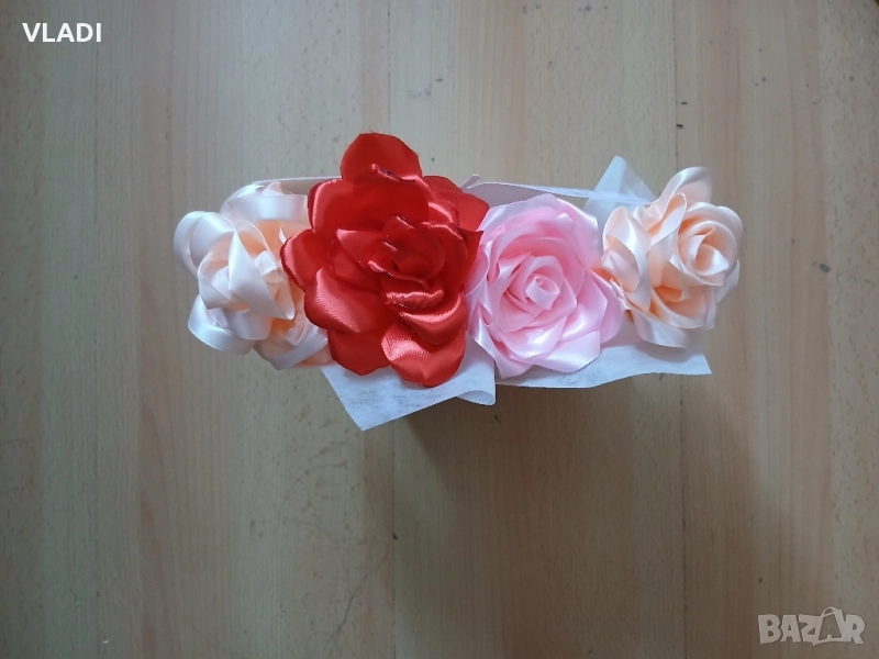 4 рози, снимка 1