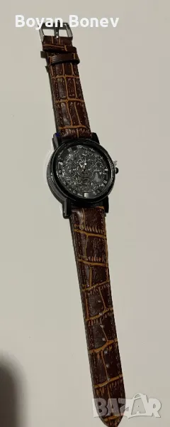 Стилен нов часовник, снимка 1