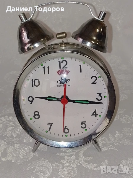 Стар Китайски Механичен Будилник с Камбани- Работи и Звъни, снимка 1