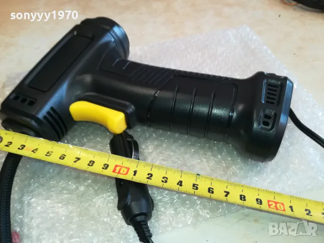 ПИСТОЛЕТ КОМПРЕСОР ЗА ПОМПАНЕ НА ГУМИ 12V С LED ПОДСВЕТКА 1902251553, снимка 7 - Аксесоари и консумативи - 49195873