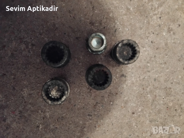 Комплект секретни болтове за Volkswagen Golf 5