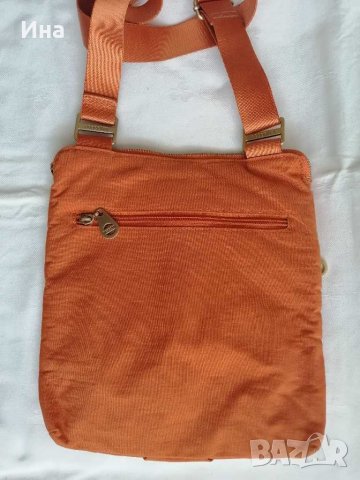 Baggallini нова спортна чанта, снимка 2 - Чанти - 33411260