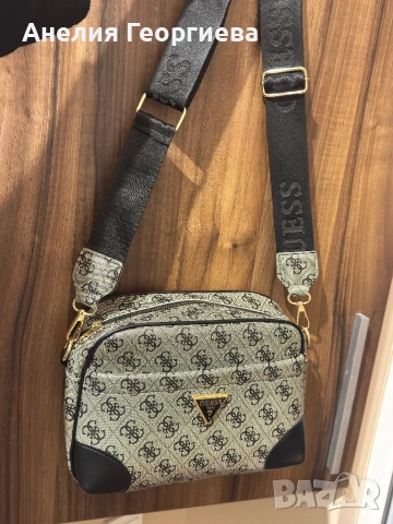 Дамска чанта Guess
