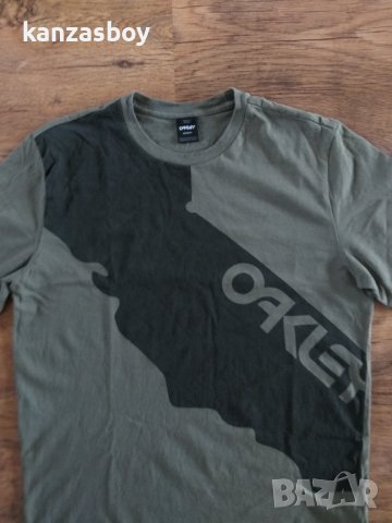 oakley - страхотна мъжка тениска, снимка 2 - Тениски - 40075643