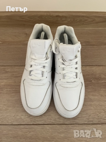 Обувки NIKE EBERNON LOW-№42, снимка 2 - Други - 51801625
