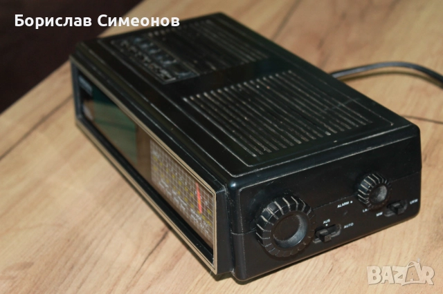 Радиочасовник , снимка 4 - Радиокасетофони, транзистори - 52740461