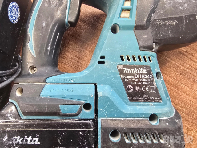 Перфоратор Makita DHR242, снимка 3 - Други инструменти - 52834027