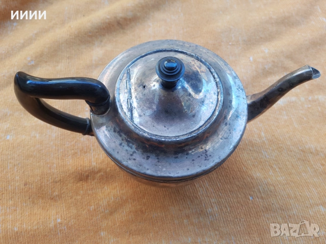 Посребрен чайник 5