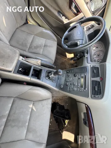Volvo V70 2.4i 2002 г. - на части!, снимка 7 - Автомобили и джипове - 50035162