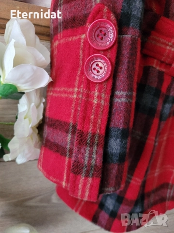 Червено палто пепид PETROFF DONNA , снимка 10 - Палта, манта - 51795828