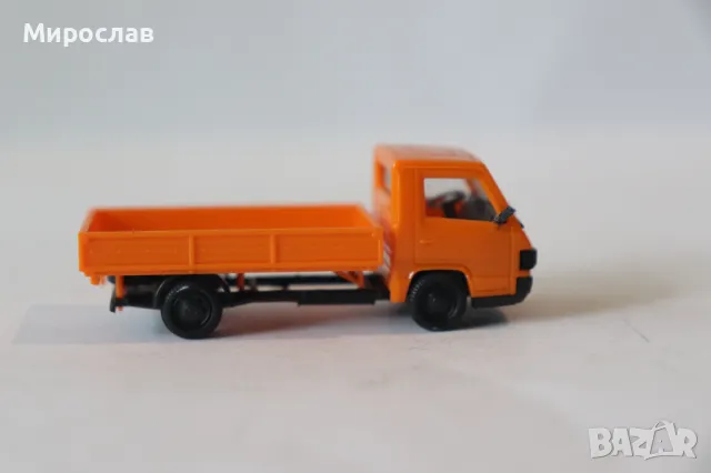 HERPA??? H0 1/87 MERCEDES BENZ 100 MB БУС МОДЕЛ КОЛИЧКА, снимка 4 - Колекции - 50324233