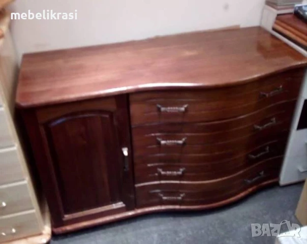 Скрин 120 с извити чекмеджета и врата-Масив в цвят.