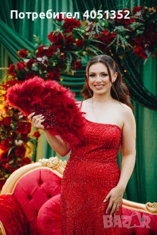 Червена официална рокля 