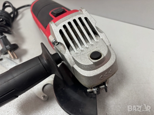 Перфектен! Ъглошлайф RAIDER RD-AG35 / 750 W 125 mm /, снимка 9 - Ъглошлайфи - 52802540