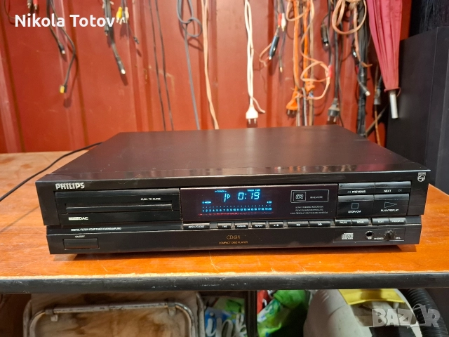 Продава се COMPACT DISC PLAYER Philips CD614. 